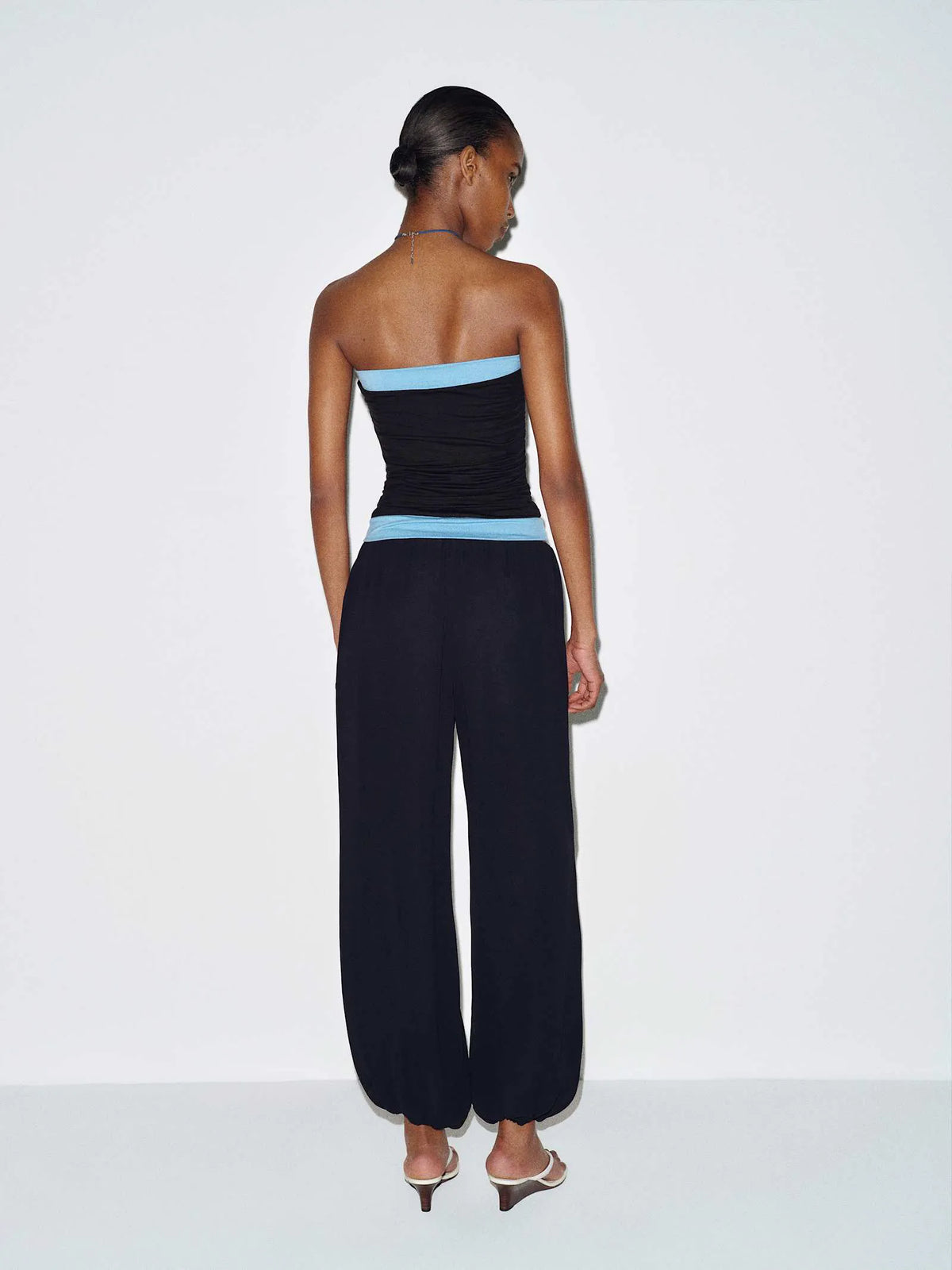 Black Capri
