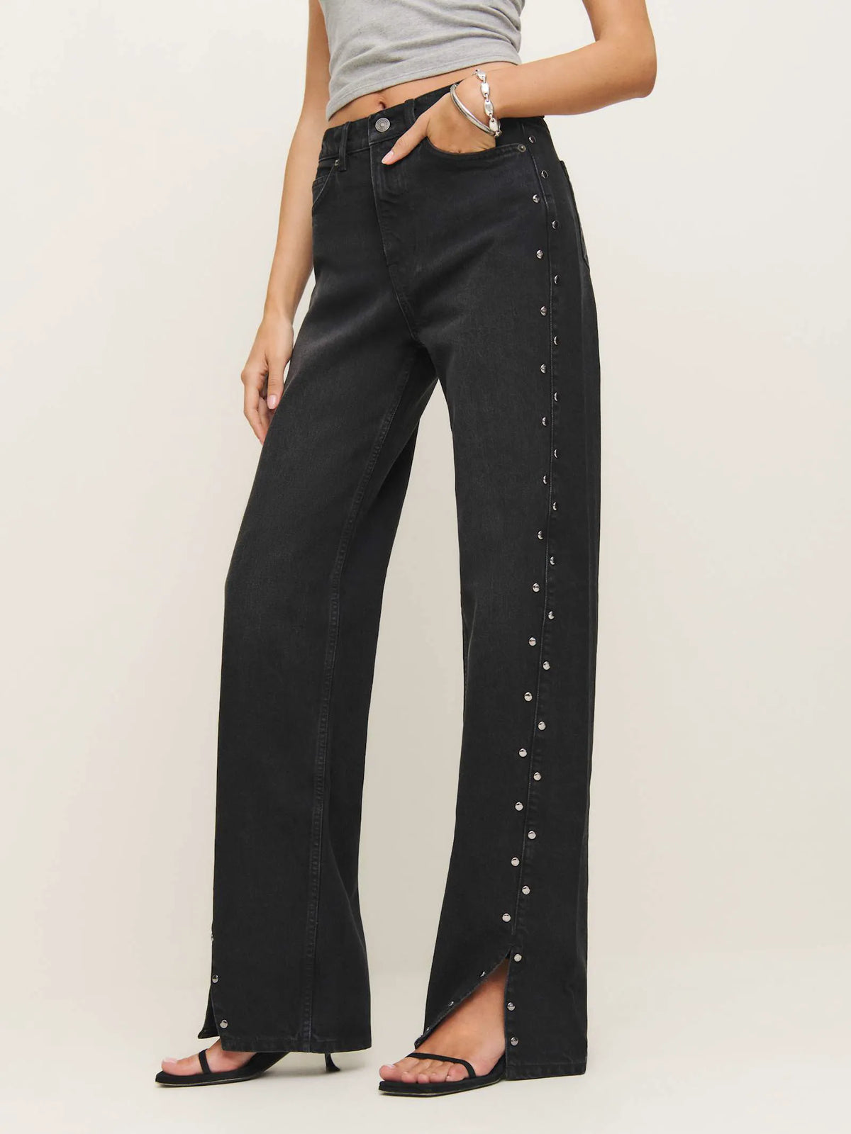 Vana Vented Studded