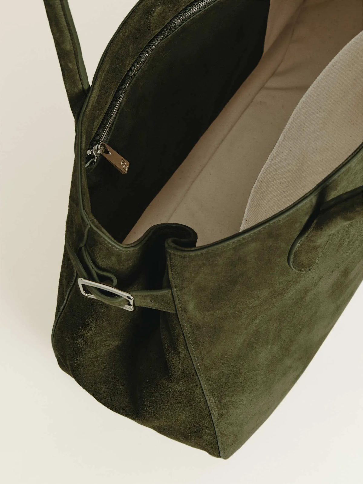 Leccio Suede