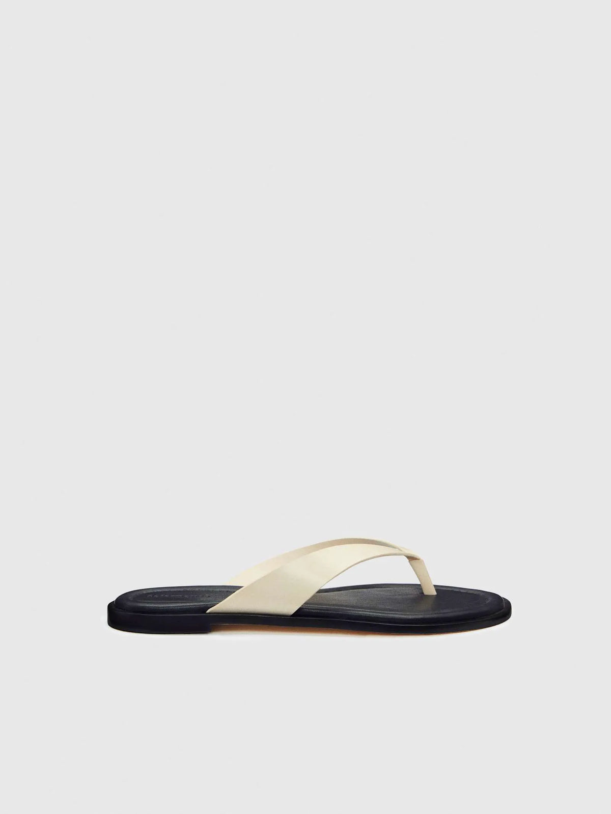 Almond Black