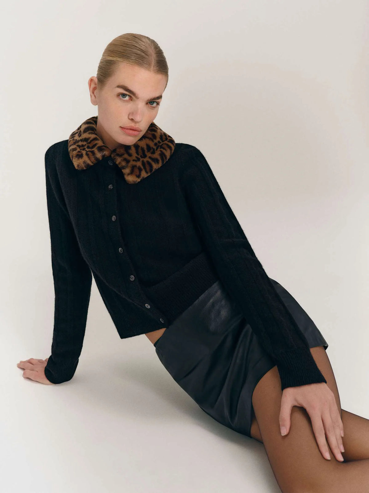 Black Leopard Faux Fur Collar