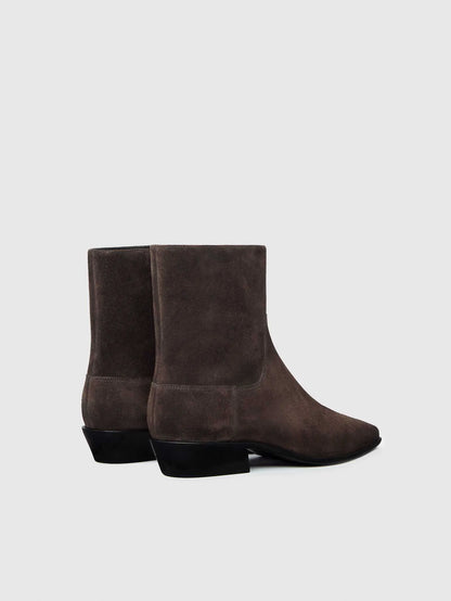 Boss Suede