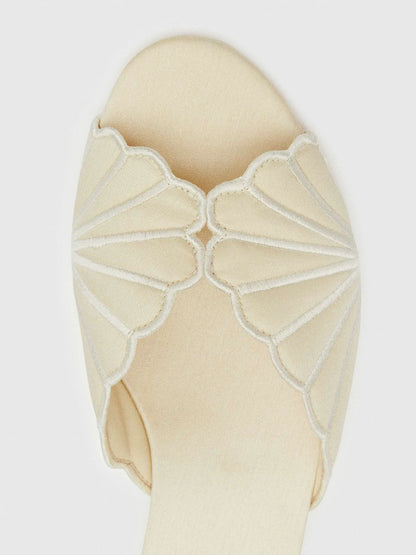 Cream Puff Taffeta