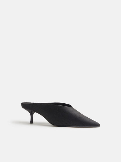 Plisse Black Satin