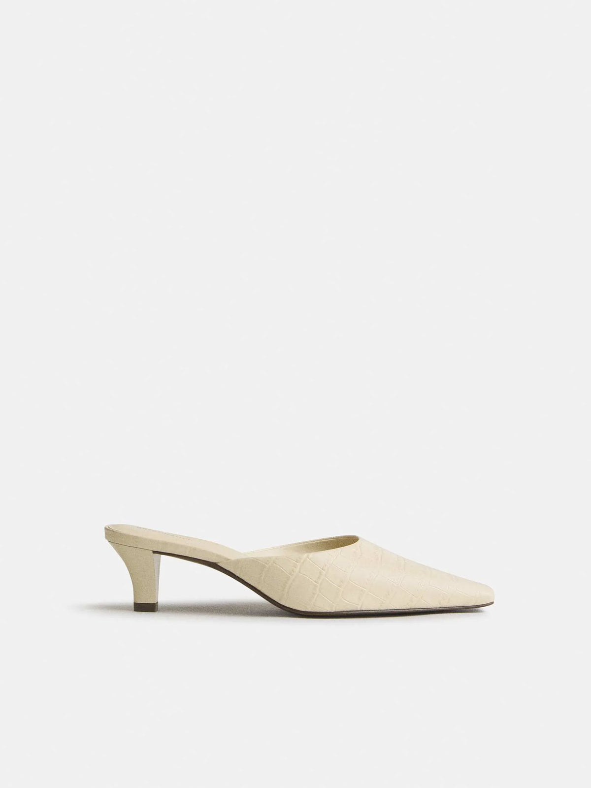 Almond Croc